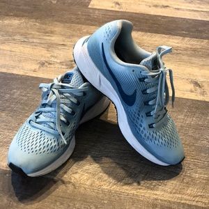 Nike zoom Pegasus 34. 8.5